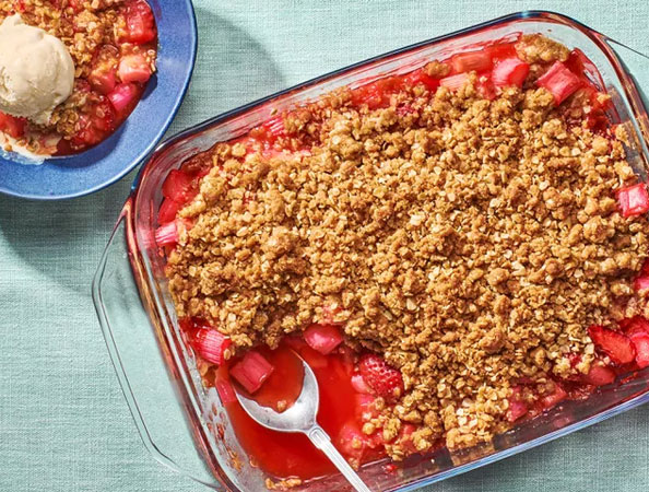 Old-Fashioned Strawberry-Rhubarb Crisp